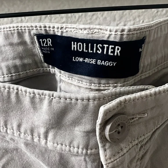 Women’s Cargo Pants - Beige , Gray, and Green - Picture 3 of 9